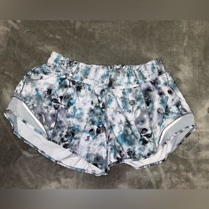 Lululemon sz8 hotty hot 2.5